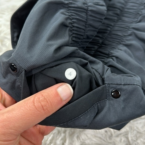 Lululemon Spring Break Away Shorts Black - Picture 3 of 4
